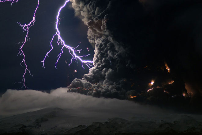 Picture 5 of Experimenting with 13,000-year-old ash and ash, scientists investigated why volcanic lightning formed