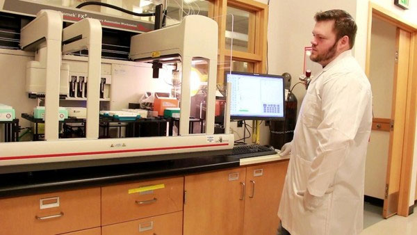 Picture 1 of Experiments that explain people with Ebola are still able to survive