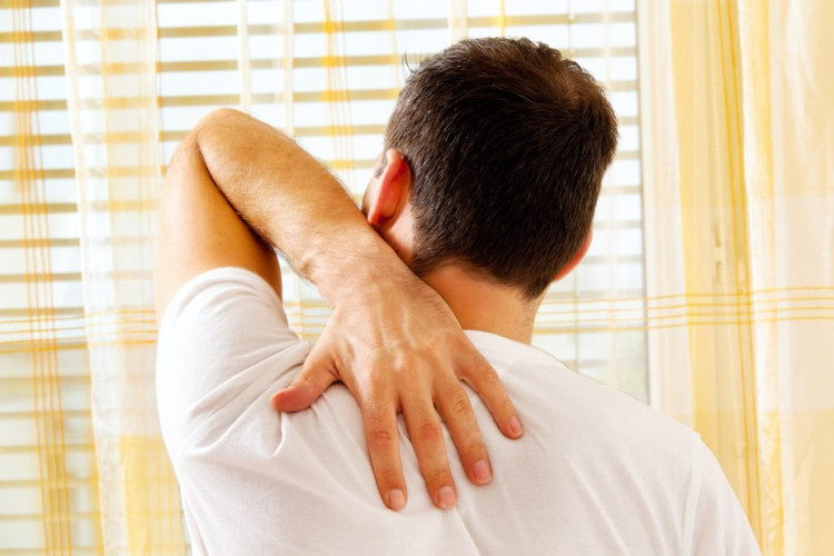 Picture 4 of Experts self-cracked their hands for 60 consecutive years just to prove a little thing