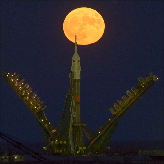 Picture 8 of Explaining why there are photos that capture the big moon so big