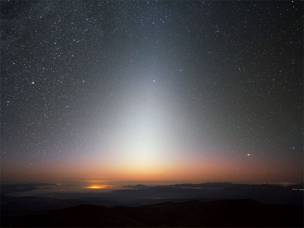 Picture 1 of Explanation of the zodiac light phenomenon