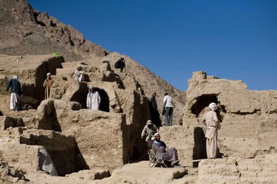 Picture 4 of Exploiting copper, discovering an ancient monastery 2,600 years