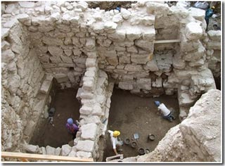 Picture 1 of Explore the ancient mansion of Queen Helene