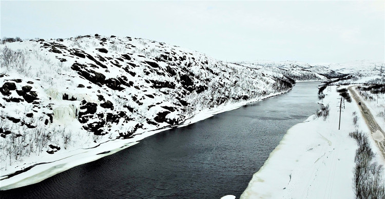 Picture 7 of Explore the snow-covered village in the Arctic region