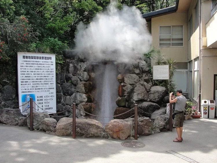 Picture 9 of Explore the strange 'earthly hell' city in Japan