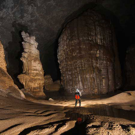 Picture 4 of Explore the world's largest cave in Vietnam