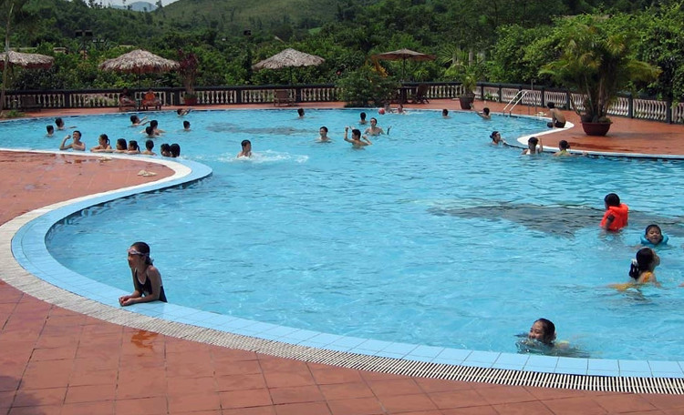 Picture 2 of Exposing the truth is easily tricked into swimming pool water