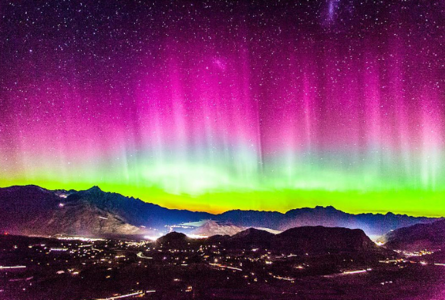 Picture 8 of 'Extreme dance' is gorgeous the night of New Zealand