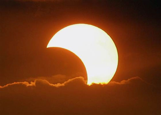 Picture 1 of Extremely rare eclipses happen this afternoon