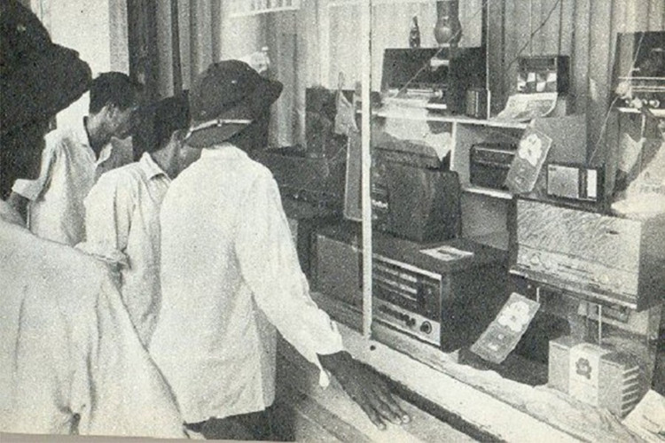 Picture 12 of Extremely rare picture of trade subsidy in Vietnam