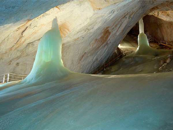 Picture 6 of Famous caves in the world