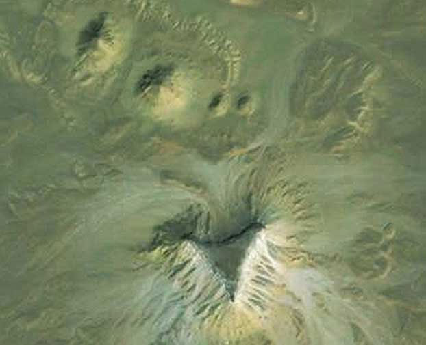 Picture 1 of Find 2 missing Egyptian pyramids