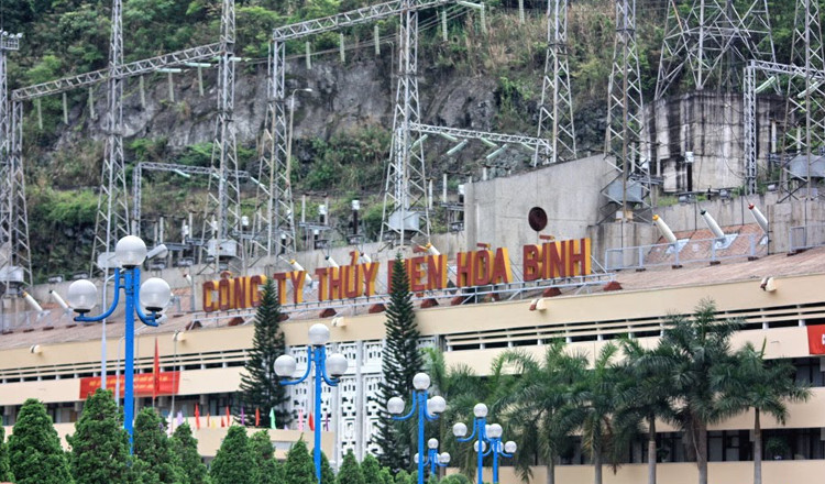 Picture 1 of Find out about Hoa Binh hydropower plant