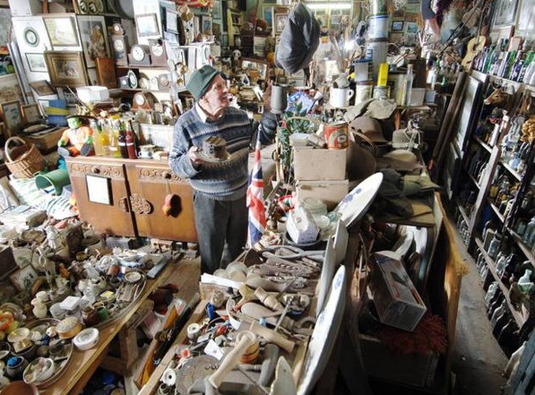 Find out about the 'crushing syndrome' that makes you a landfill king images 3