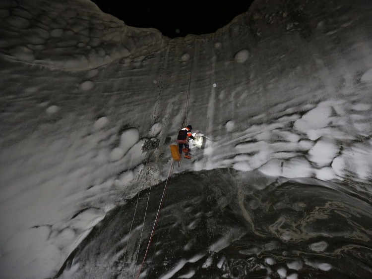 Picture 2 of Finding a giant pit in Siberia: The time bomb for our Earth has begun to run