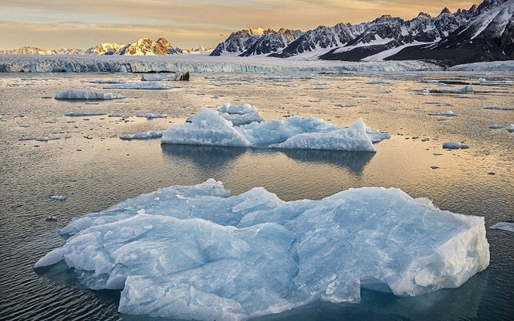 Picture 3 of Finding a solution to slow the speed of ice melting is surprisingly simple!