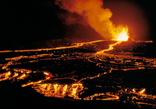 Picture 1 of Fire river appeared in Hawaii