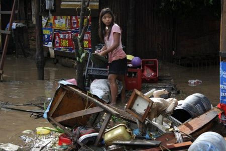 Picture 1 of Flash floods in the Philippines: 650 deaths, 800 missing