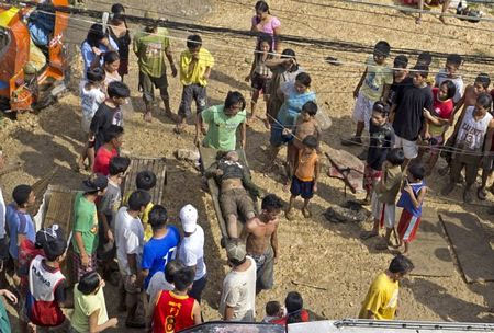 Picture 2 of Flash floods in the Philippines: 650 deaths, 800 missing