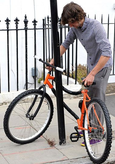 Picture 4 of Flexible bicycle