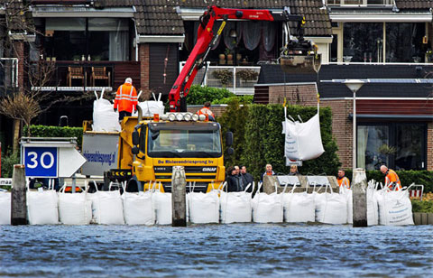 Picture 7 of Flood threatens the Netherlands