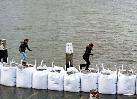 Picture 9 of Flood threatens the Netherlands