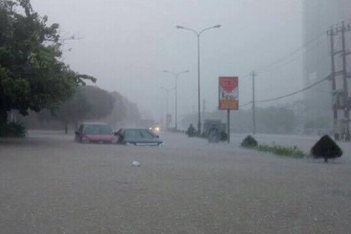 Picture 4 of Flooding in the roof of Quang Binh