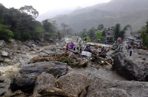 Picture 1 of Flooding scene devastated 12 dead in Sapa