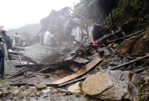 Picture 2 of Flooding scene devastated 12 dead in Sapa