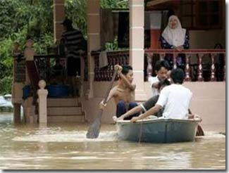 Floods raging in Malaysia images 1
