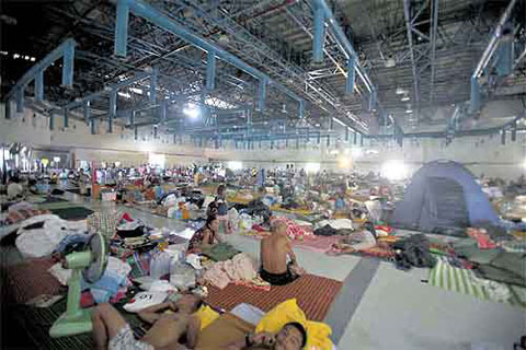 Picture 2 of Floods surrounded Bangkok