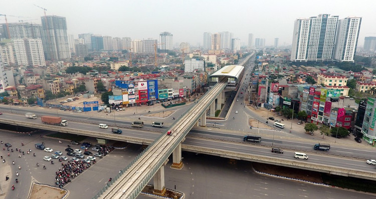 Picture 16 of Flying along the first elevated railway line is about to run