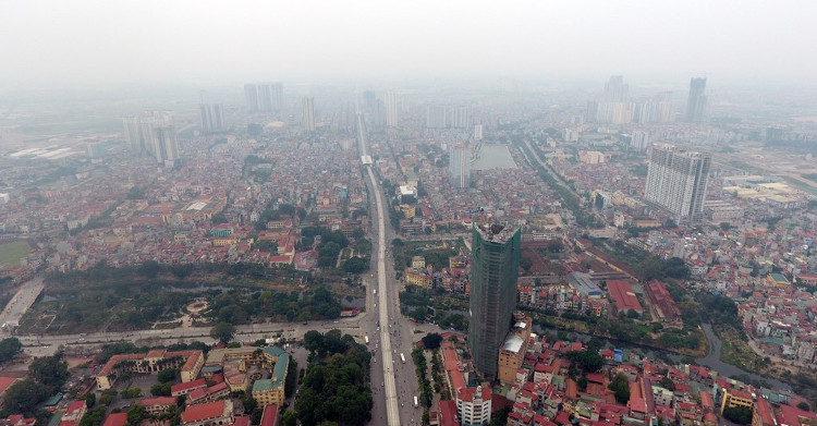 Picture 20 of Flying along the first elevated railway line is about to run