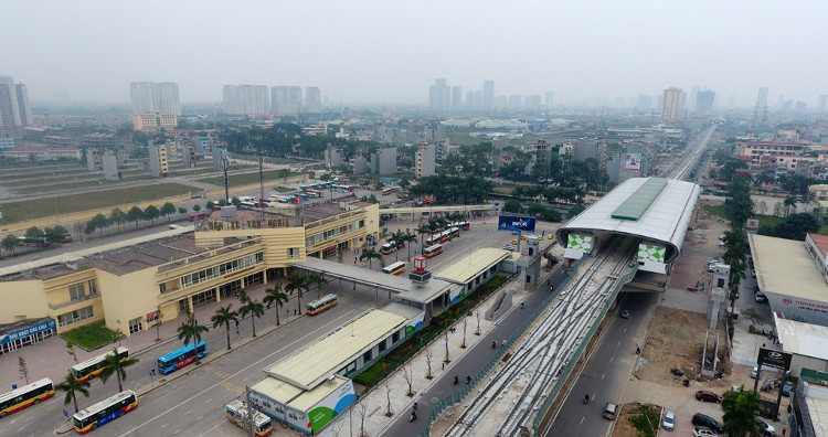 Picture 22 of Flying along the first elevated railway line is about to run