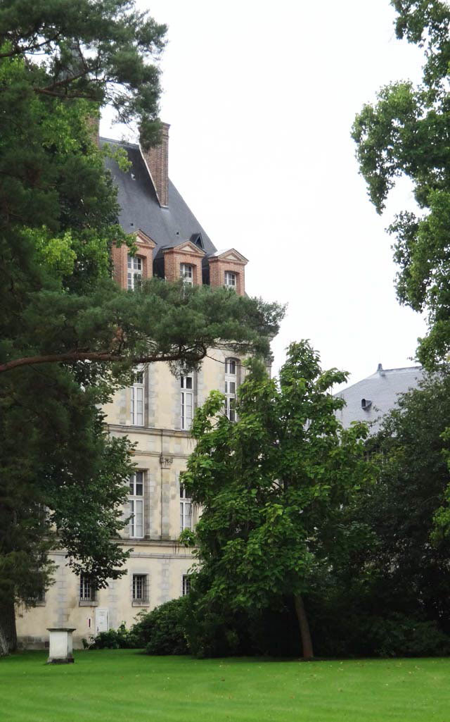 Picture 16 of Fontainebleau Castle - France