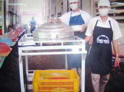 Picture 2 of Food poisoning 'chains'
