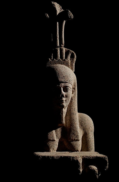 Picture 10 of For the first time the treasure of submerged Egyptian artifacts is