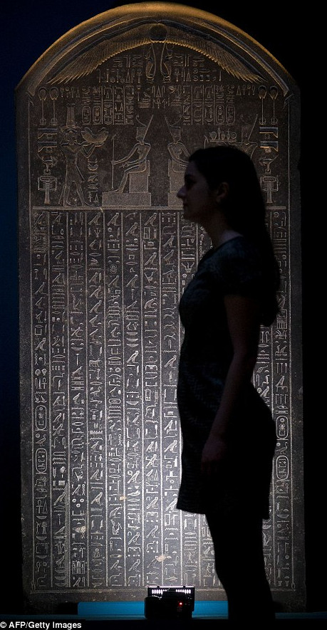 Picture 3 of For the first time the treasure of submerged Egyptian artifacts is