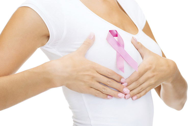 Picture 1 of Former Deputy Director of Hospital K indicated 4 causes of 80% of breast cancer cases
