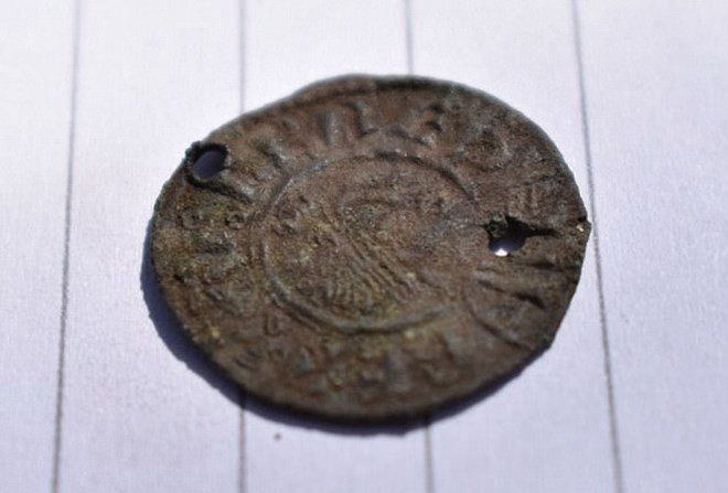 Picture 3 of Found 1,100-year-old Anglo Saxon coins and long Pict houses