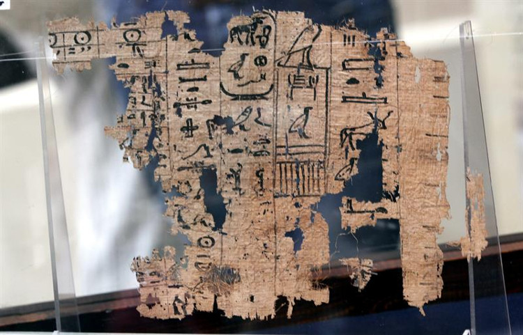 Picture 5 of Found a diary of 4,500 year old pyramid builders