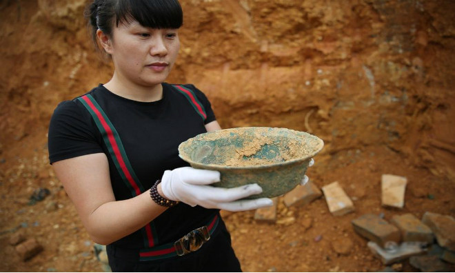 Found black bronze antiquities during the Spring and Autumn War images 5