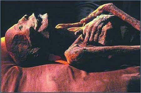 Picture 6 of Found many strange mummies