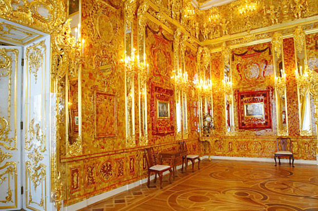 Found room amber inlaid gold 265 million? images 1