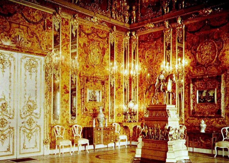 Found room amber inlaid gold 265 million? images 2