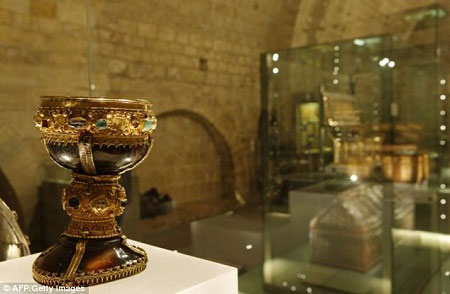 Picture 5 of Found the legendary Holy Grail?