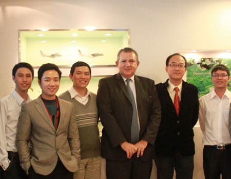 Picture 2 of FPT won the first prize in the technology competition organized by EADS