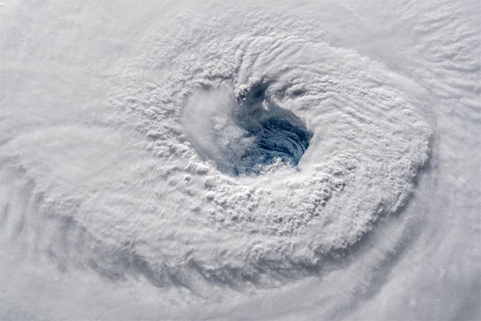 Picture 3 of From the space station, astronauts still shudder because of Florence Florence