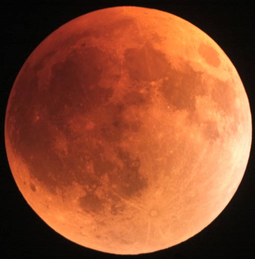 Full moon eclipse on August 28, 2007 images 3