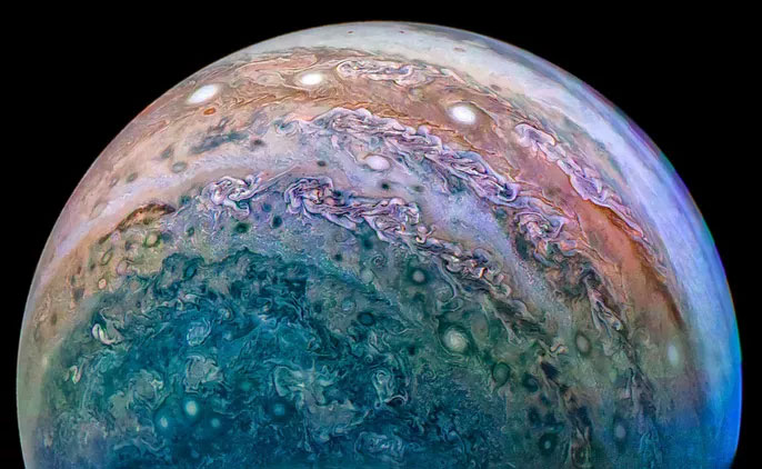 Picture 1 of Giant planet approaching the Earth, showing off 4 moons